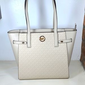 MICHAEL KORS Carmen Large Tote Light Sand